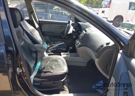 2008 Hyundai Elantra Gls/Se z USA, uszkodzony, nr VIN KMHDU46D28U408927